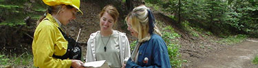 Information Officer talks to visitors about current fire conditions.